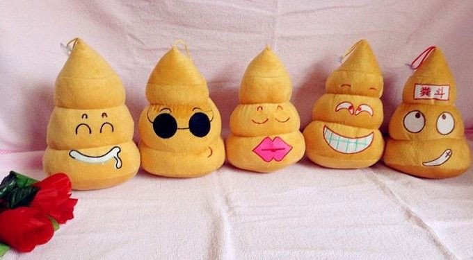 Người đàn ông suy tư về giấc mơ thấy ị trong quần