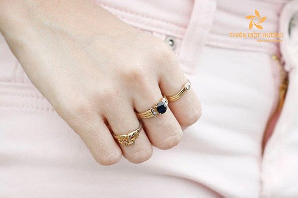 nhẫn vàng trong giấc mơ