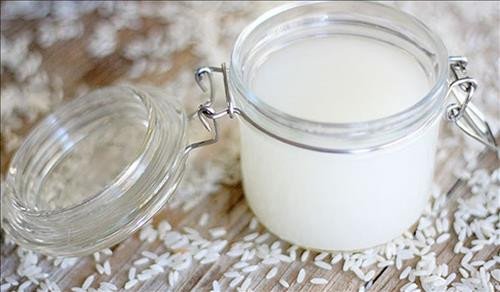 Nước gạo loãng, gợi lên giai đoạn thử thách và khó khăn khi mơ thấy nước gạo