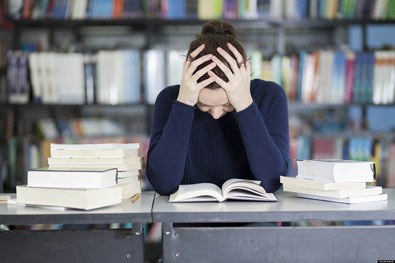 Quản lý áp lực học tập thông qua sắp xếp thời gian học hiệu quả, tránh căng thẳng
