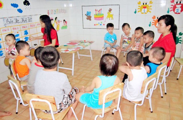 Trẻ mầm non rèn luyện trí nhớ với trò chơi hãy làm lại như cũ