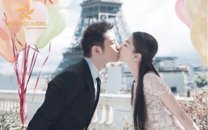 Ý nghĩa mơ thấy hôn người nổi tiếng