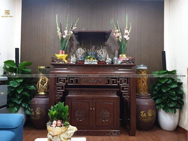Giấc mơ thấy người thân thắp hương báo hiệu về công việc và gia đình