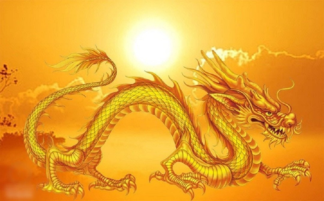 Hình ảnh rồng vàng uy nghi bay lượn trên bầu trời, tượng trưng cho những điềm báo của giấc mơ rồng đen bay lượn và sự may mắn.