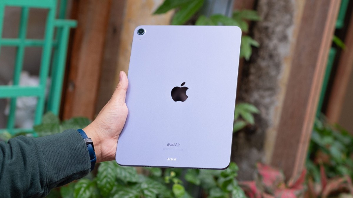 Mẫu iPad Air 5 2022 với màn hình lớn và chip M1 mạnh mẽ, phù hợp cho nhu cầu học tập và sáng tạo của sinh viên