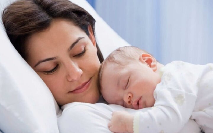 mơ thấy mình bế bé trai và ý nghĩa các con số