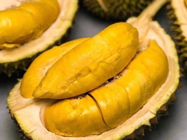 Một quả sầu riêng tươi ngon, chín vàng