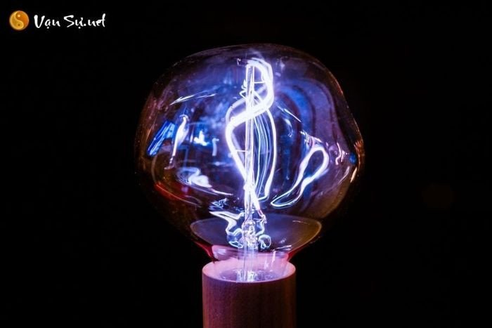 Sổ mơ giải mã con số may mắn khi nằm mơ thấy điện giật đánh số gì