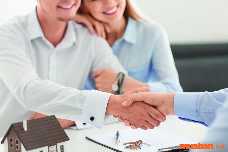 Ý nghĩa giấc nằm mơ thấy đi mua đất cùng vợ chồng từ họ hàng