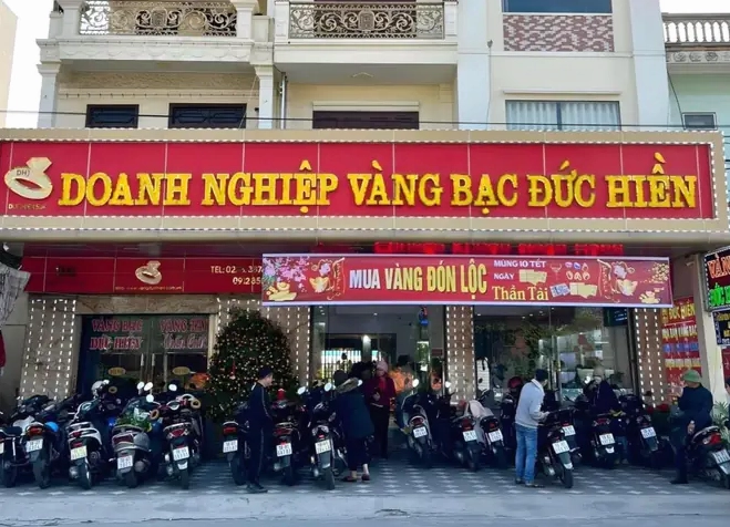Biểu đồ giá vàng thế giới và Việt Nam năm 2026