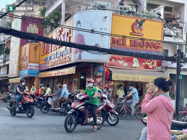 Các mẫu trang sức vàng tinh xảo tại Tiệm Vàng Mi Hồng
