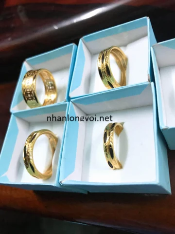 Cặp nhẫn vàng Mi Hồng thiết kế tinh xảo
