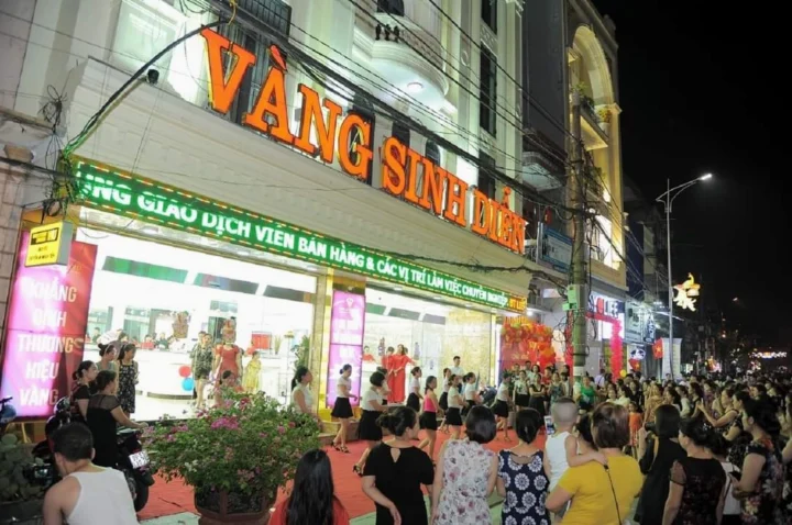 Cửa hàng Vàng Sinh Diễn Bắc Ninh - Không gian mua sắm sang trọng
