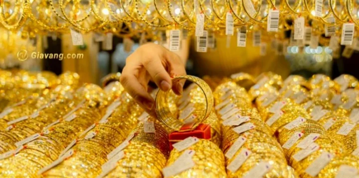 So sánh giá vàng Ngọc Thiện với PNJ